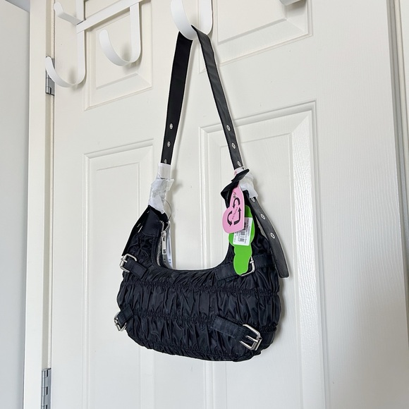 Núnoo Shoulder Bag - Picture 2 of 10